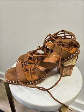 Women's Jessica Simpson Brown Lace-Up Sandals Size 8